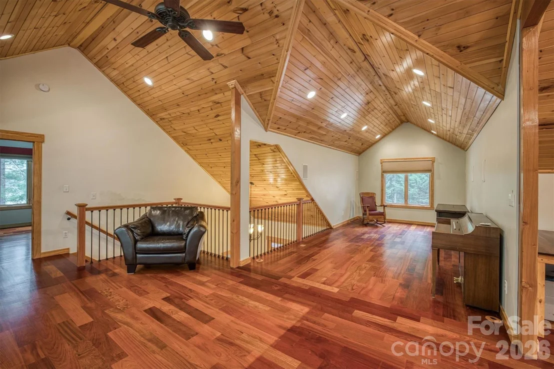 Photo of 5162 Beech Bluff Drive