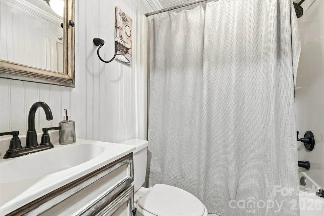 Photo of 114 Beacon Hill Road