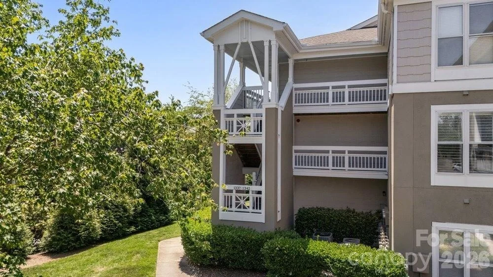 Photo of Unit 29 at 1338 Torrence Circle