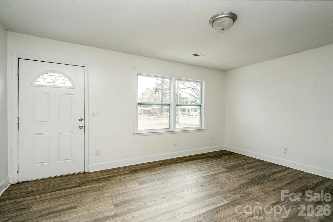 Photo of 3115 Crestview Drive