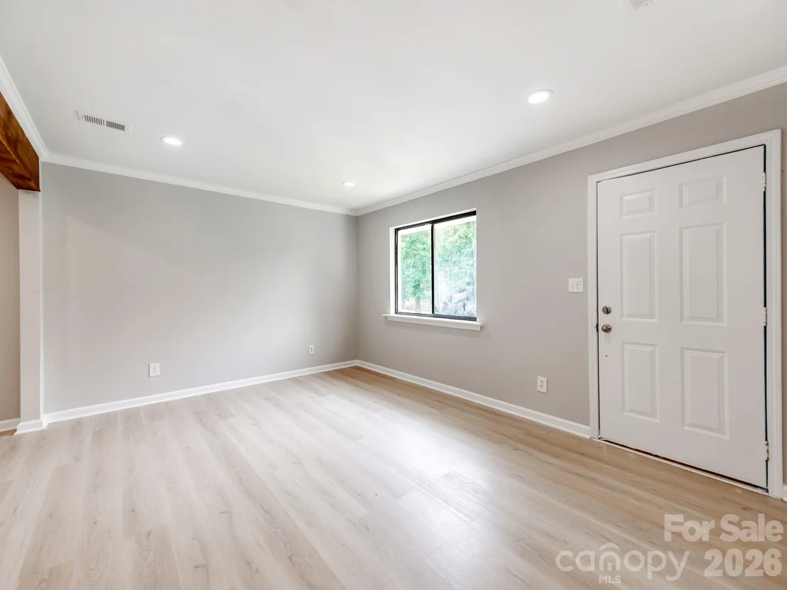 Photo of 4925 Springview Road
