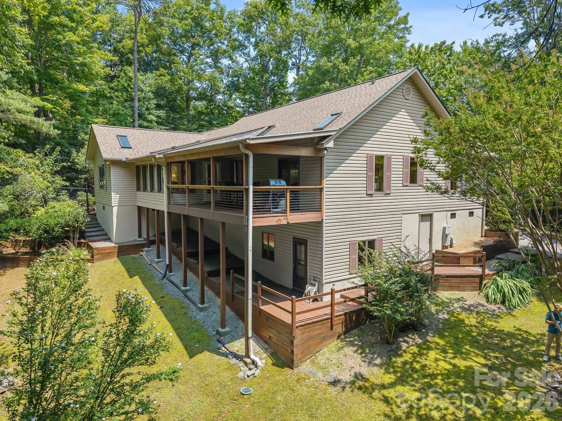 Photo of 620 Thunder Road