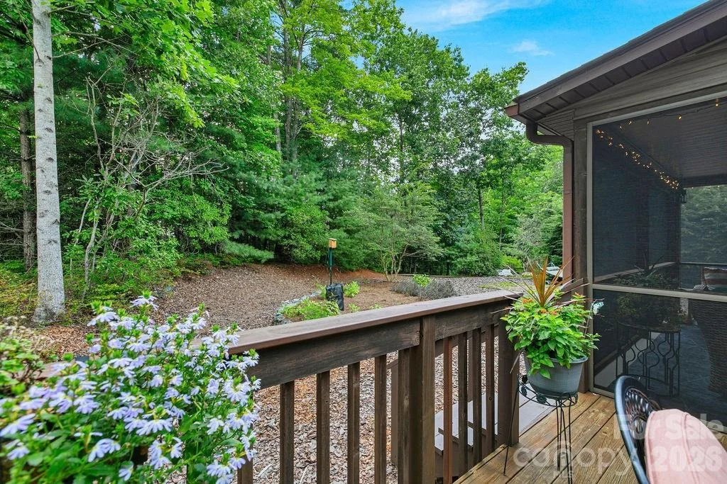 Photo of 542 Soquili Drive