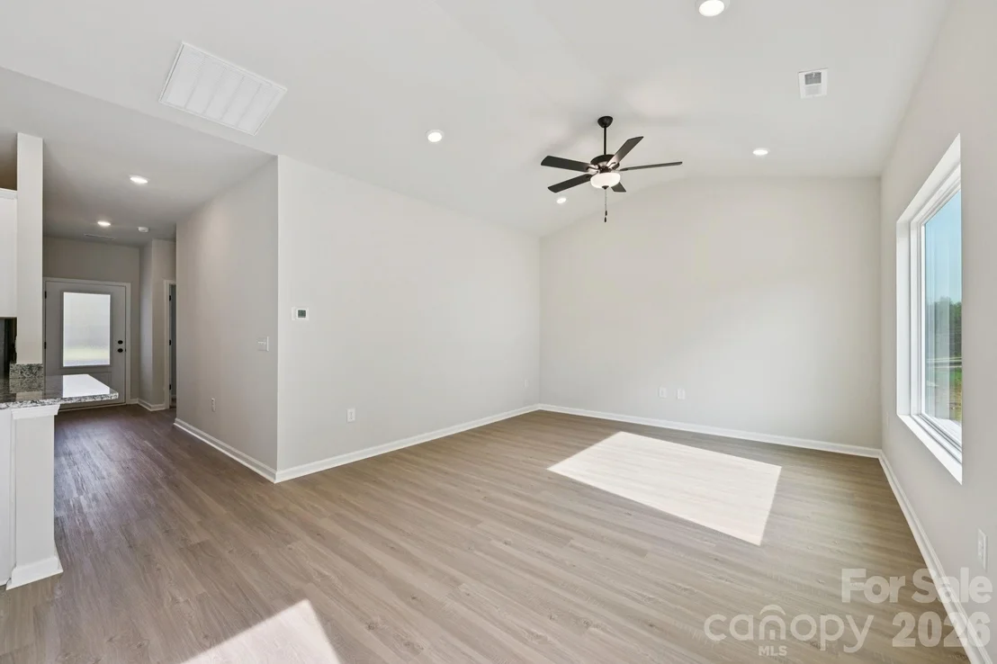 Photo of 712 Willow Estates Drive