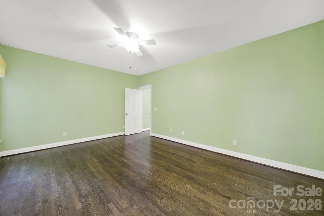 Photo of 1512 Calvin Hal Road