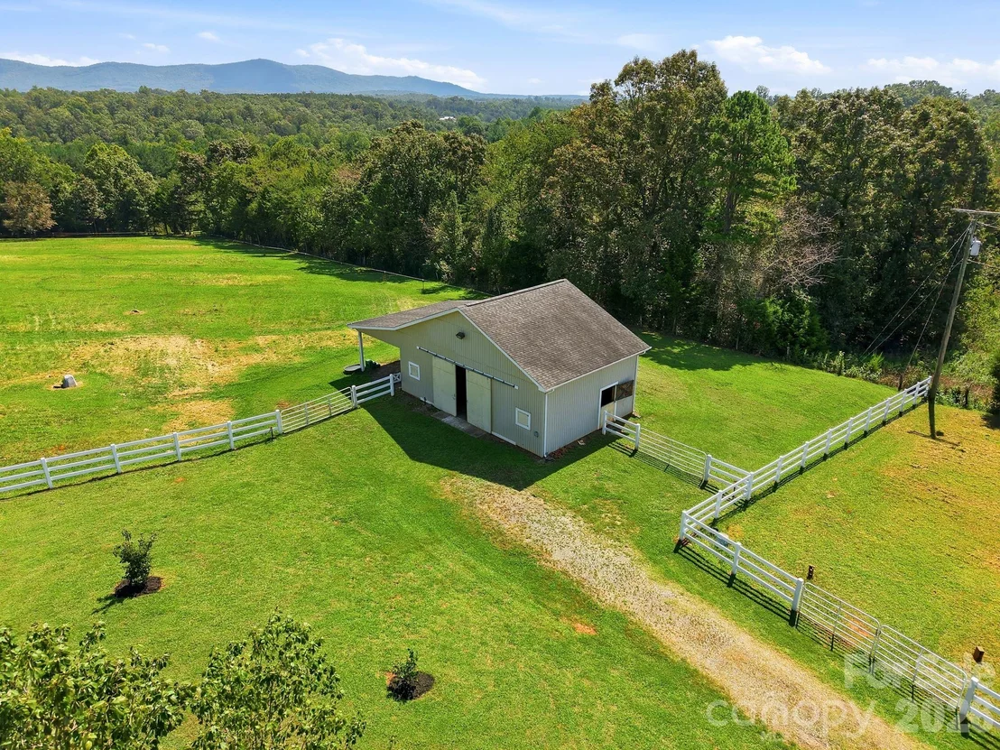 Photo of 2950 Pearidge Road