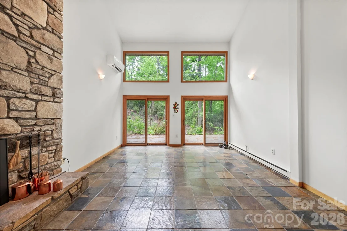 Photo of 1483 Old Fort Road