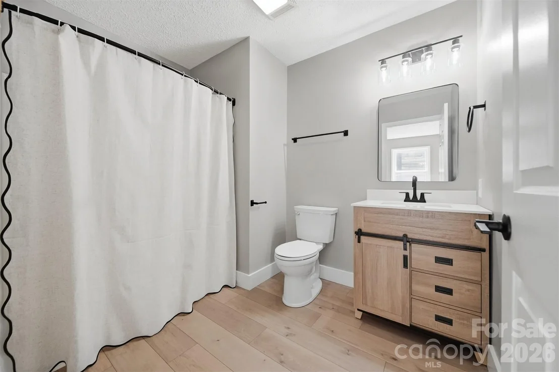 Photo of 800 Meadowview Drive