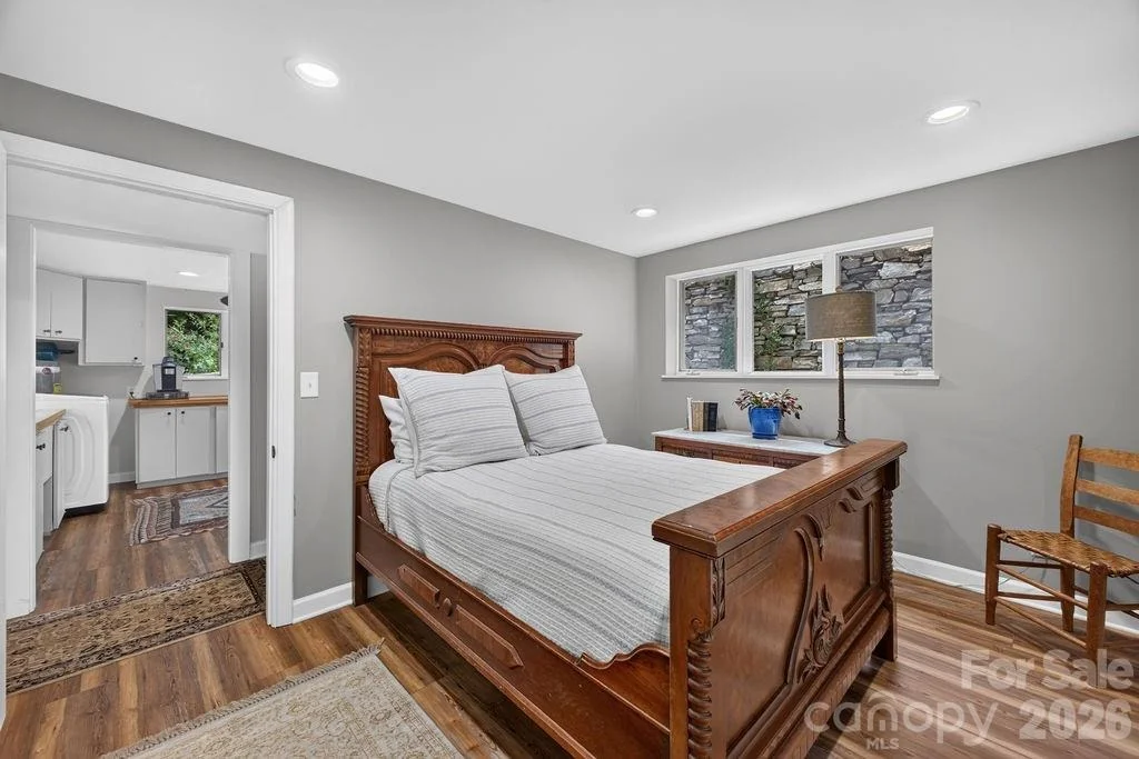 Photo of 865 Haven Drive