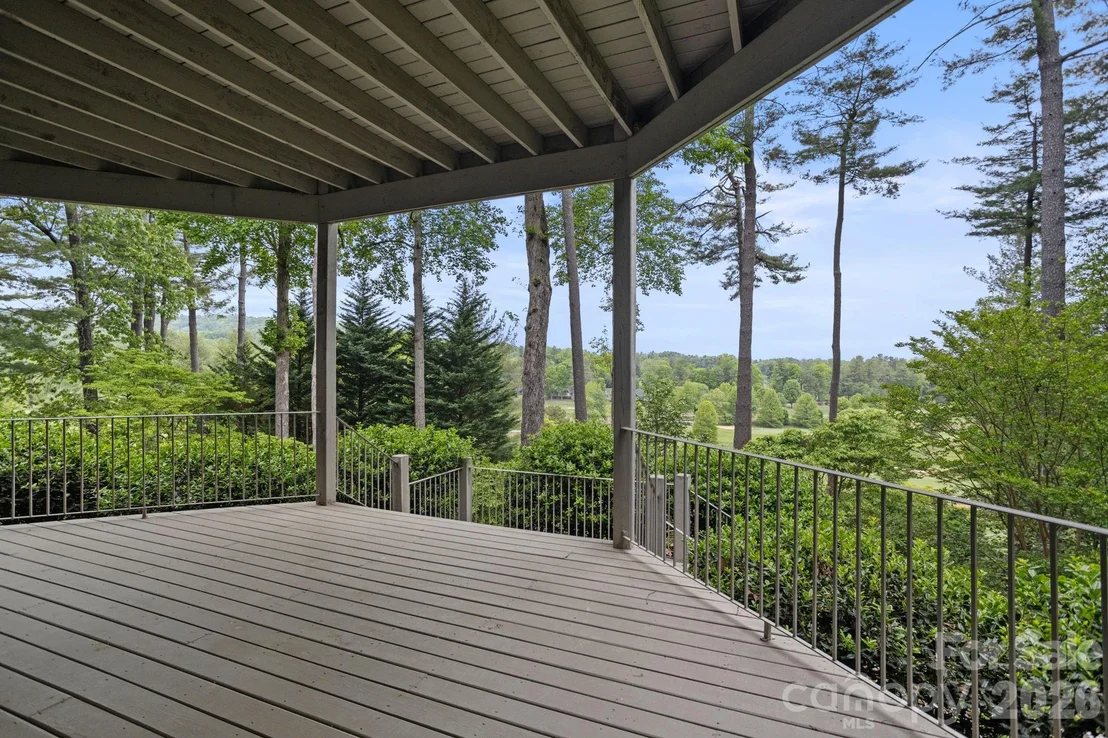 Photo of 209 Pineholt Lane
