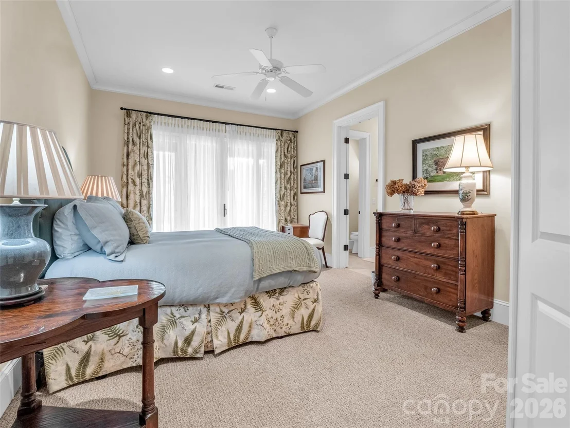 Photo of 565 Chestertown Drive