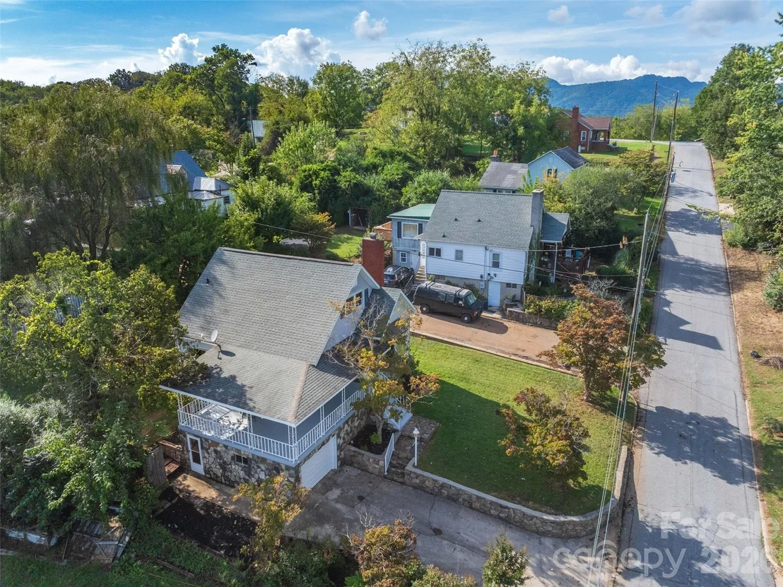 Photo of 135 Patton Avenue