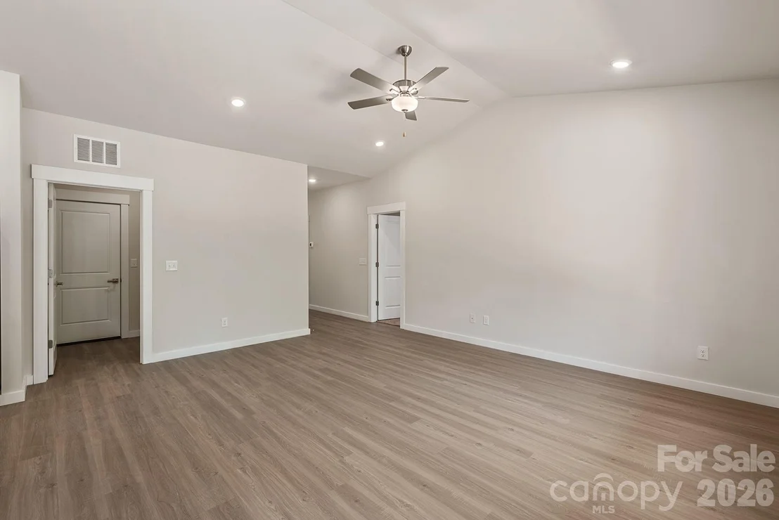 Photo of 1121 Elyan Street