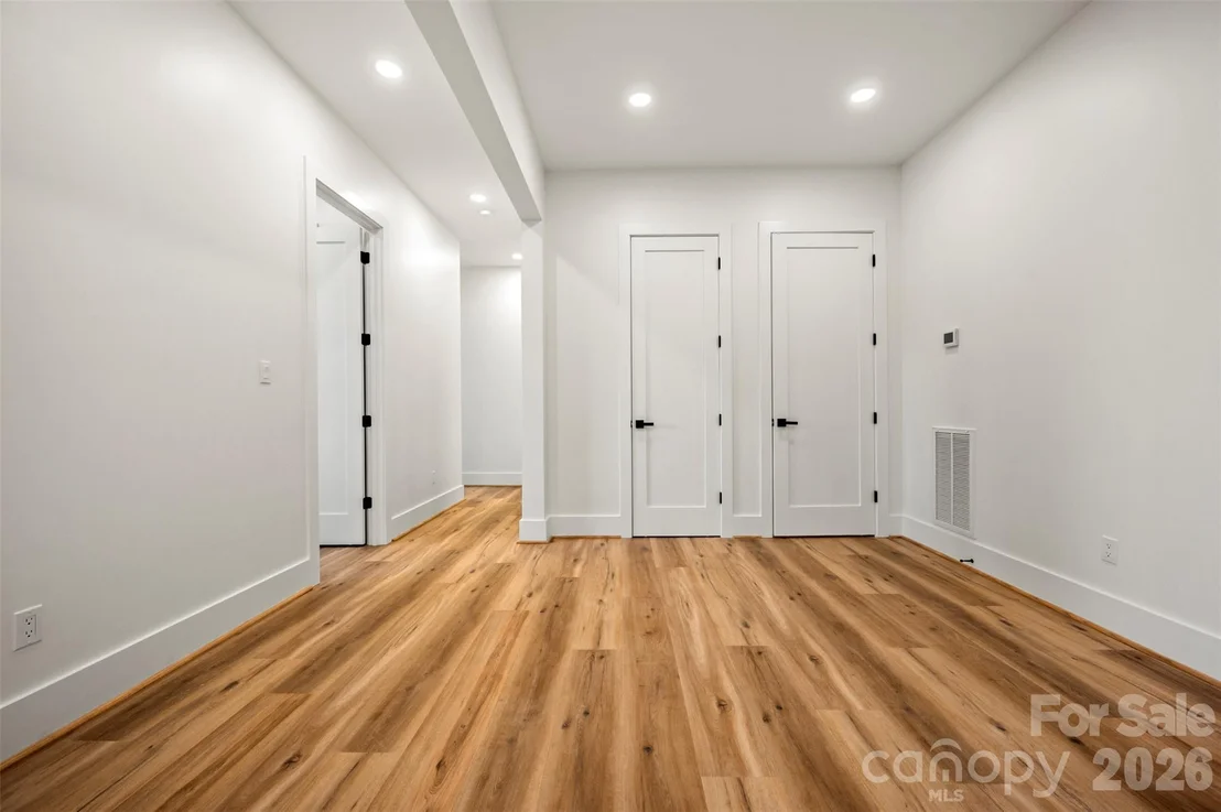 Photo of 438 Mapleton Lane