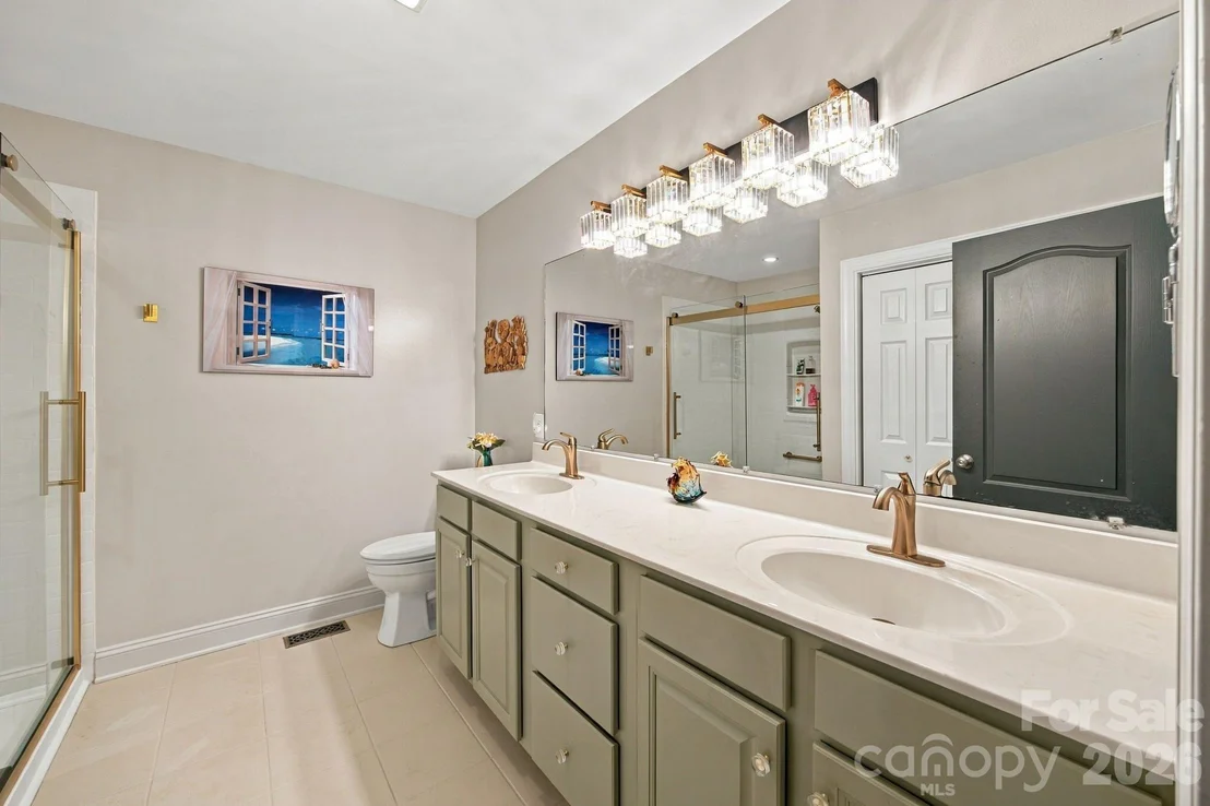 Photo of 1463 Brookstone Drive
