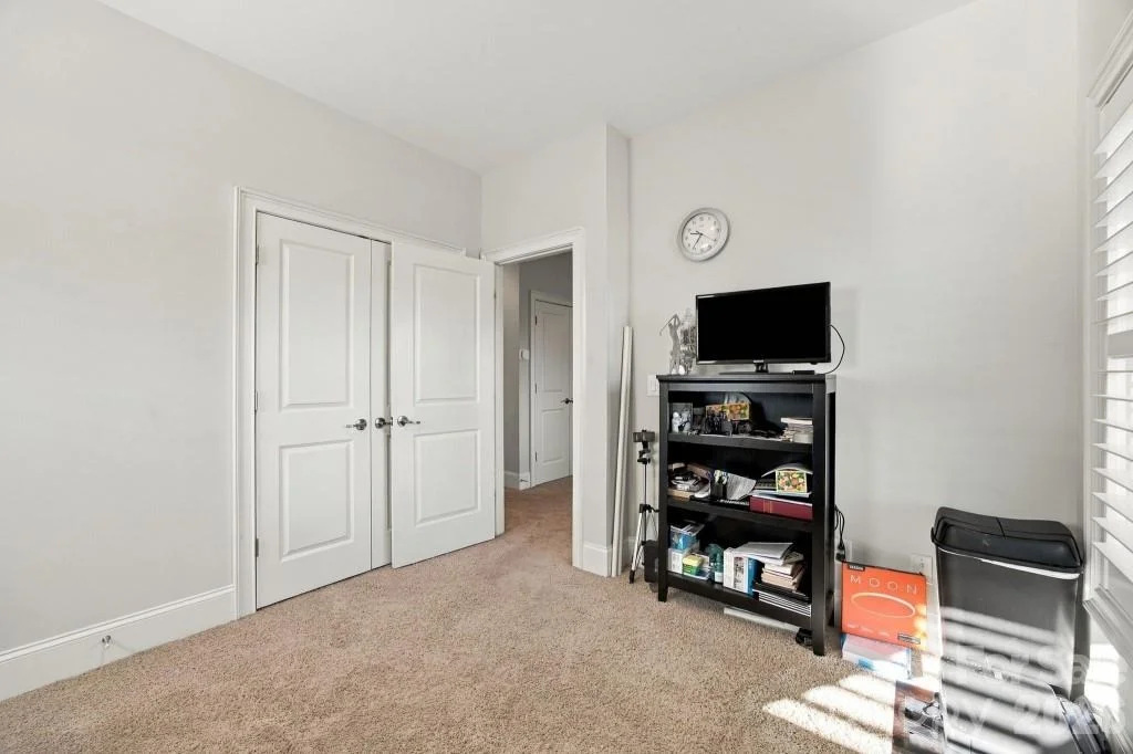 Photo of 720 Loretto Lane