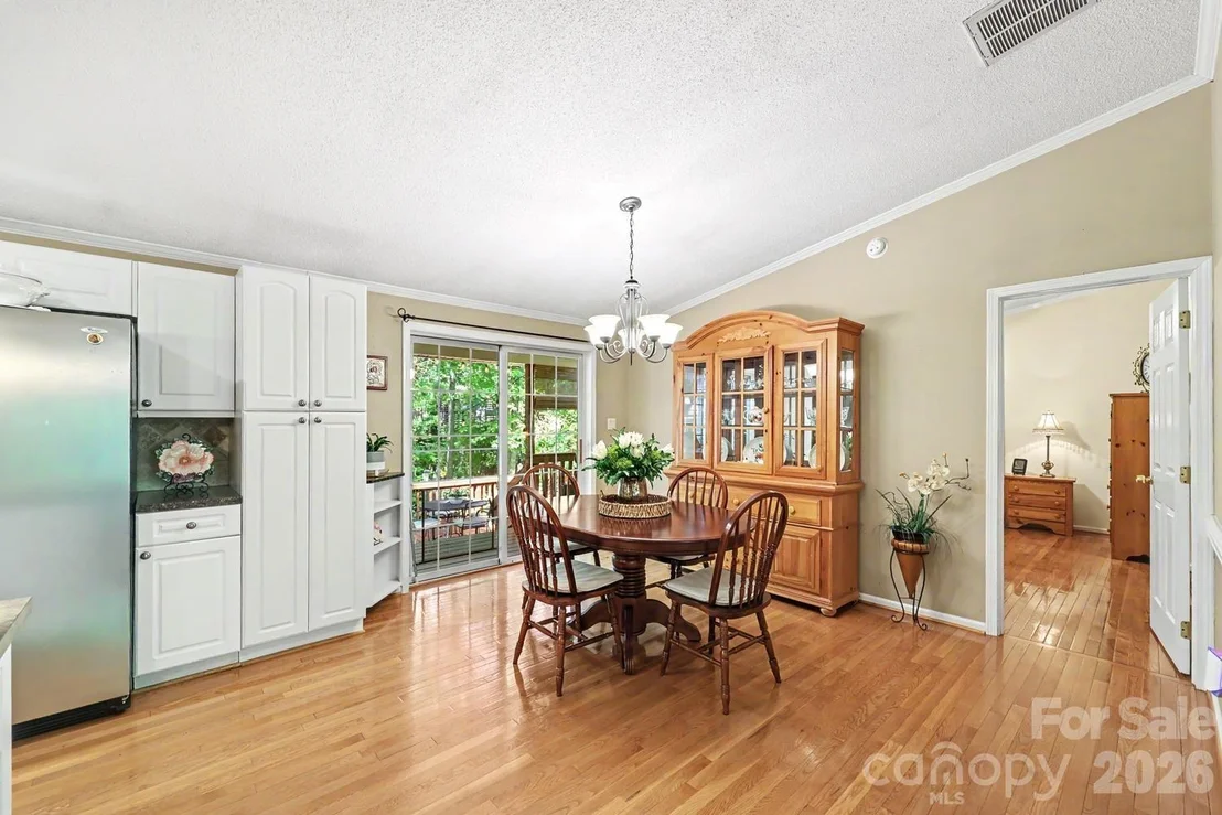 Photo of 10112 Idlewild Road