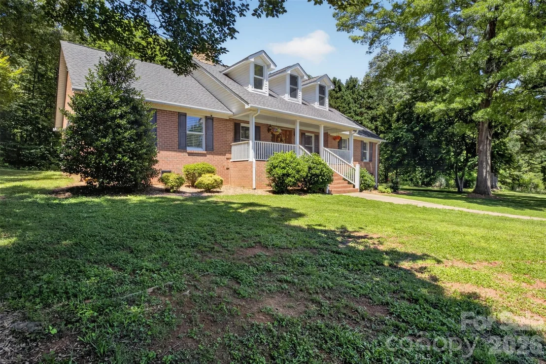 Photo of 8234 Dennis Road