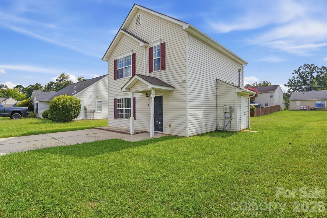 Photo of 802 Almora Drive