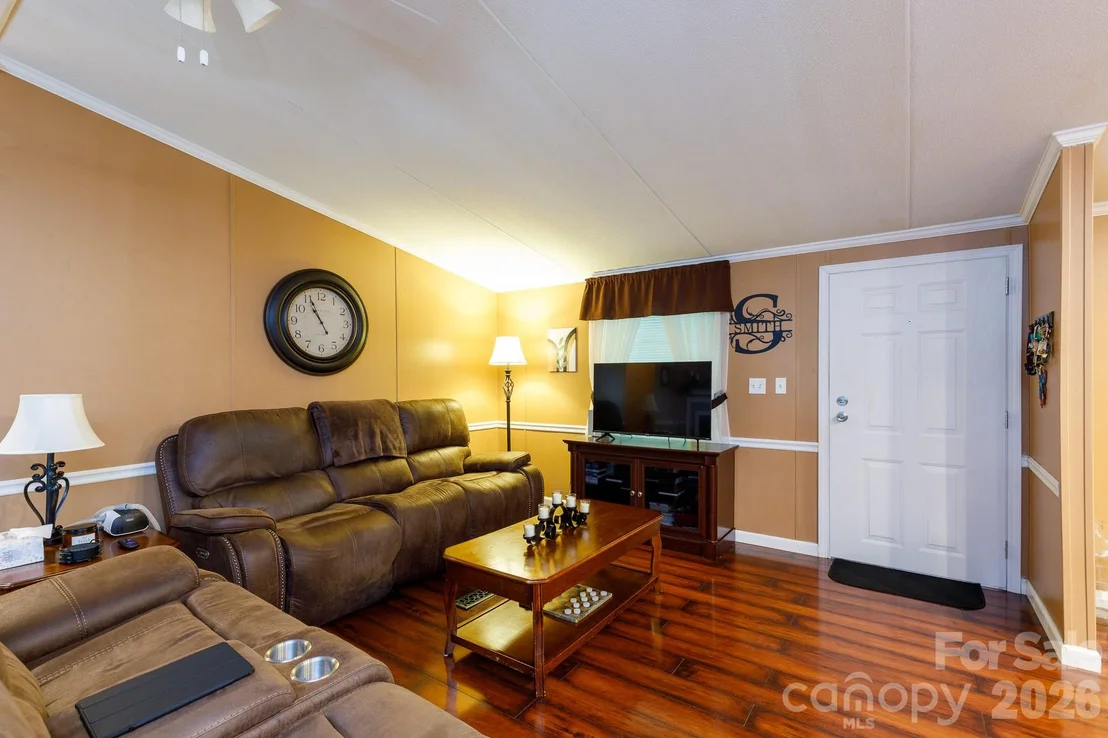 Photo of 652 Sutton Spring Road