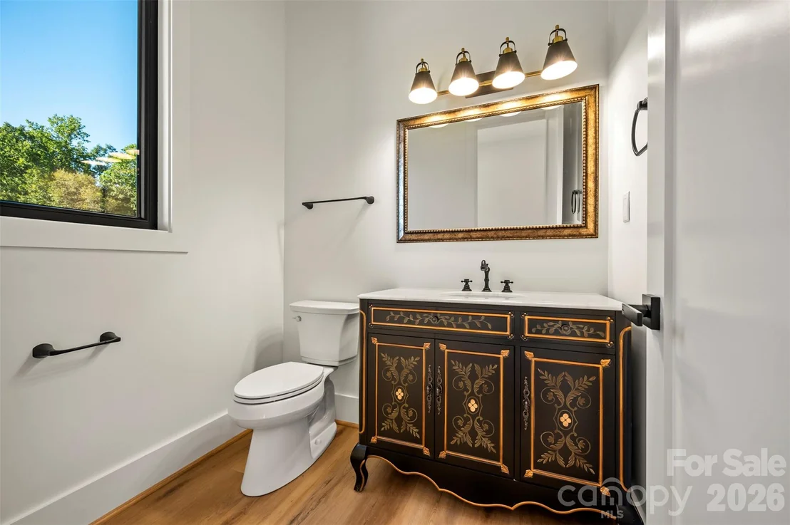 Photo of 438 Mapleton Lane