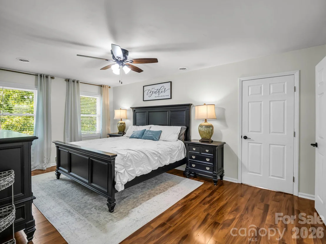 Photo of 215 Hillcrest Drive