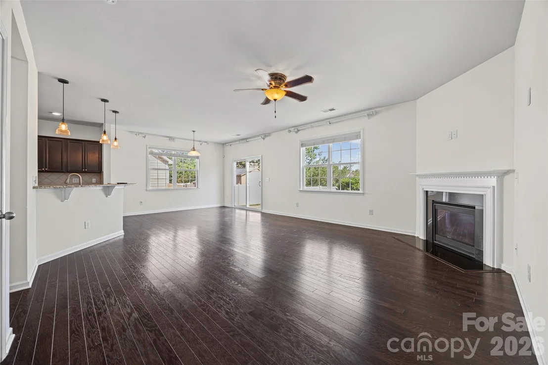 Photo of 406 Livingston Drive