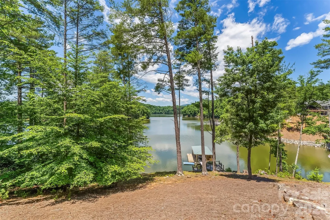 Photo of 590 Larkhaven Drive