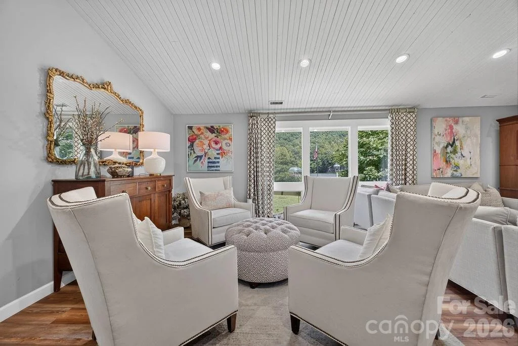 Photo of 865 Haven Drive
