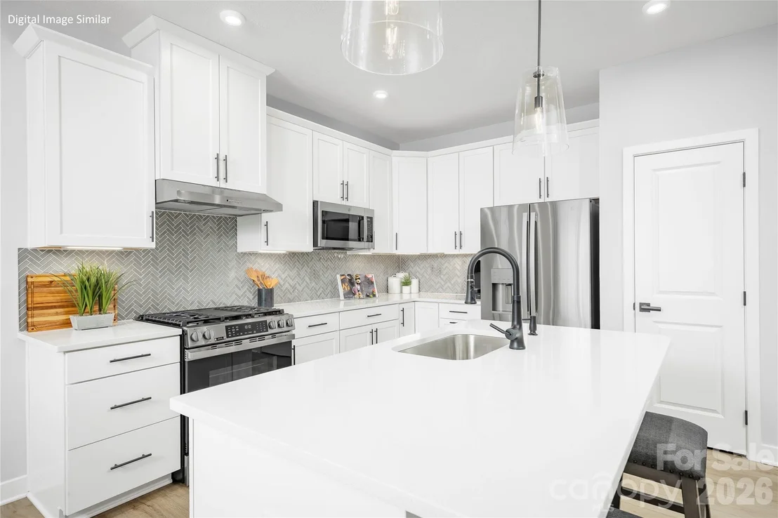 Photo of 917 Heathway Drive
