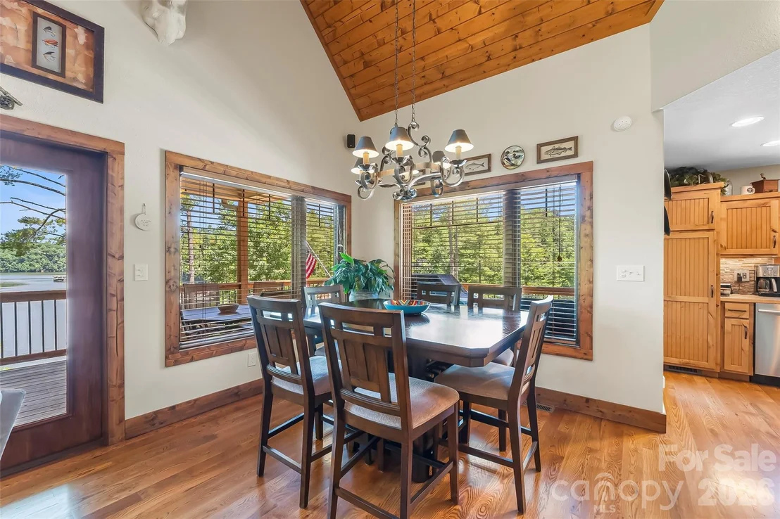 Photo of 590 Larkhaven Drive