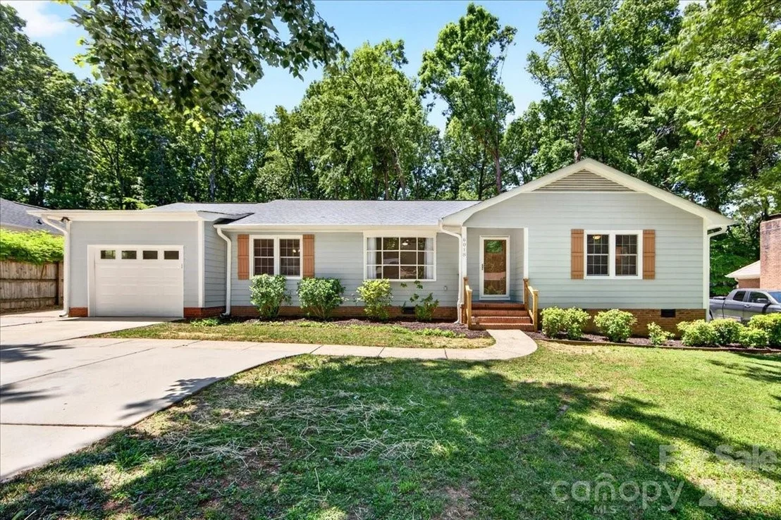 Photo of 6018 Donegal Drive