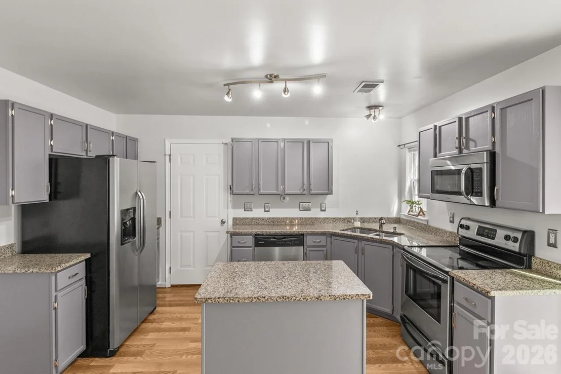 Photo of 6907 Murray Grey Lane