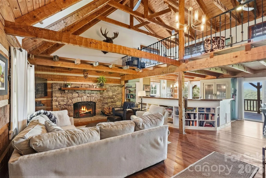 Photo of 723 N Highland Road