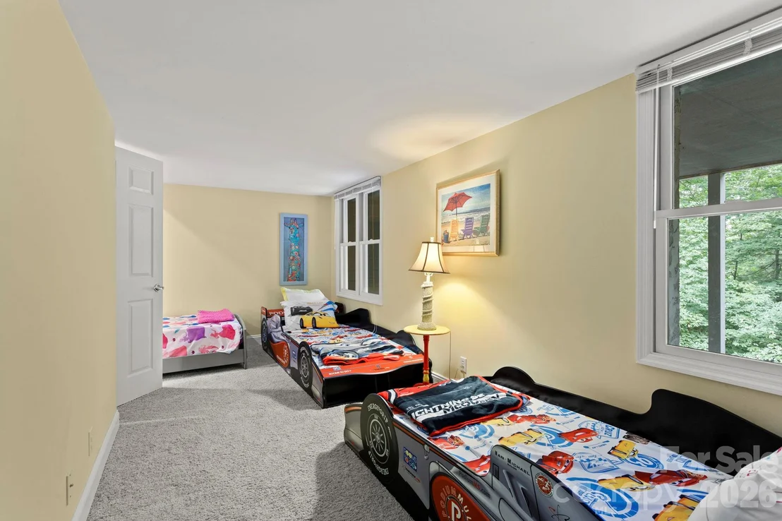 Photo of 324 Kenmure Drive