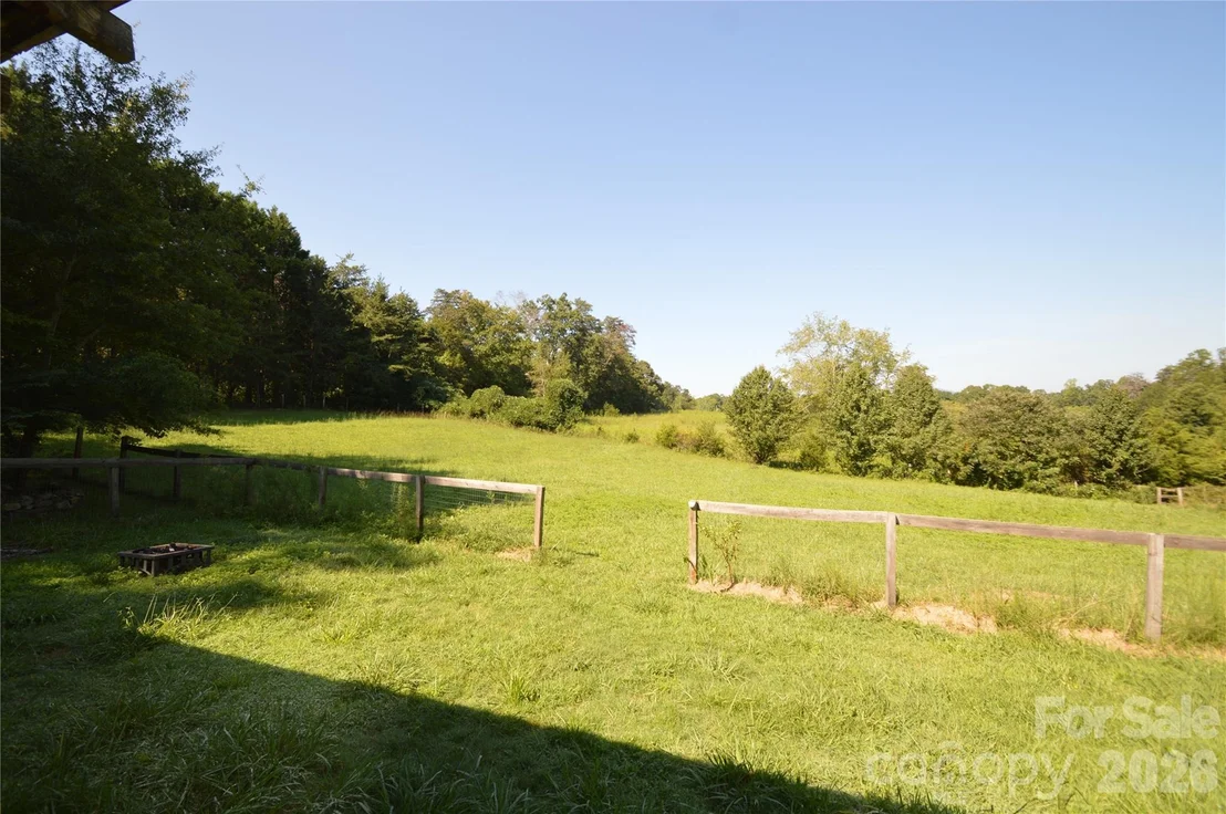 Photo of 1183 Sandy Plains Road