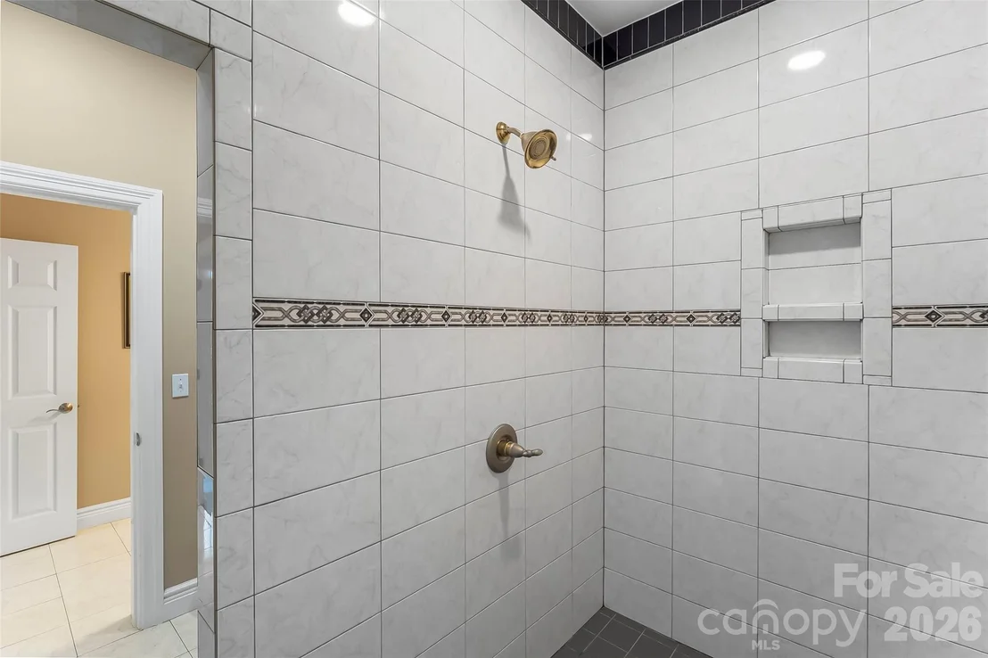 Photo of 705 Waters Edge Drive