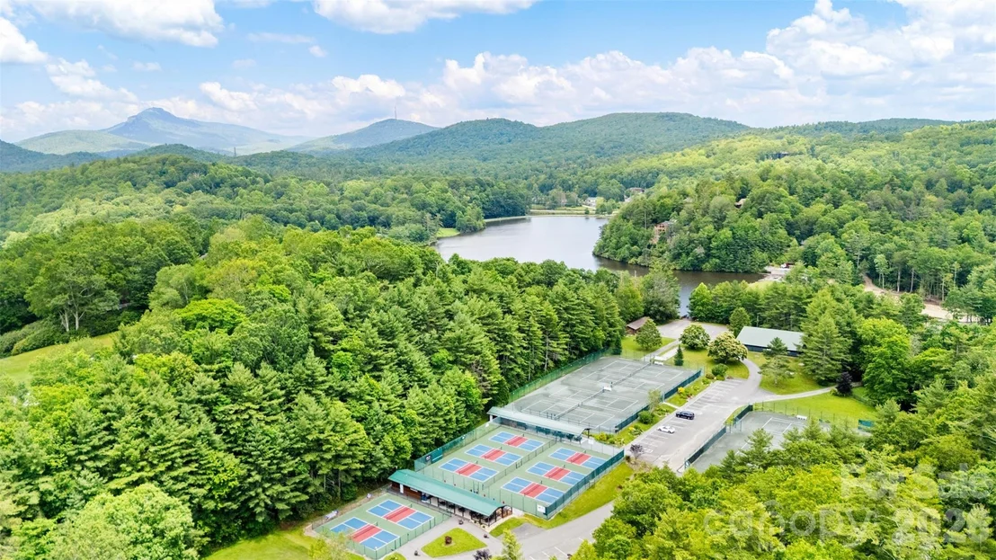 Photo of 180 Longview Road