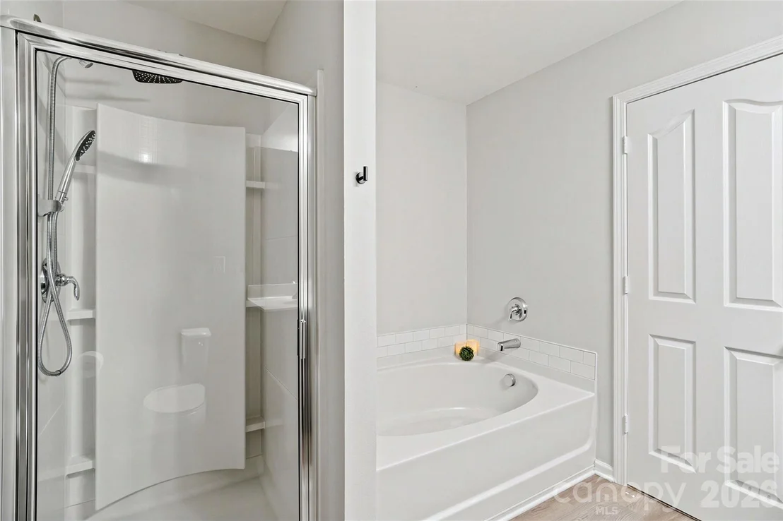 Photo of 407 Lind Point Lane