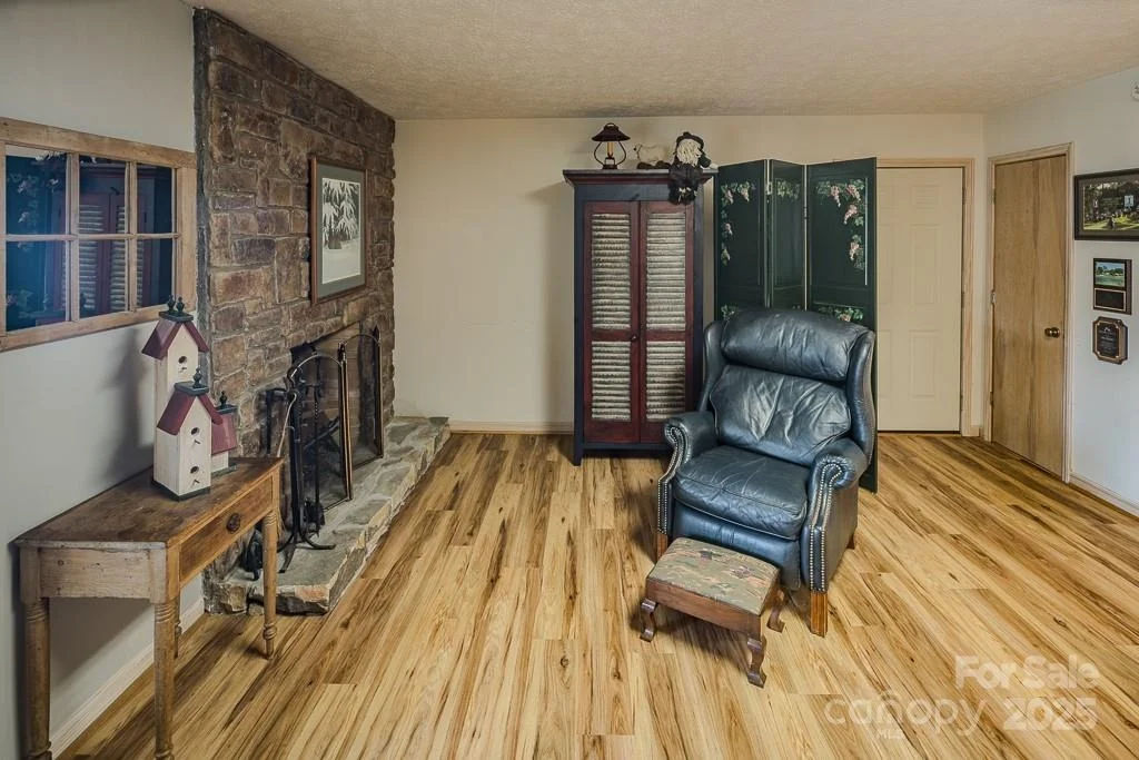 Photo of 130 Skiway Circle