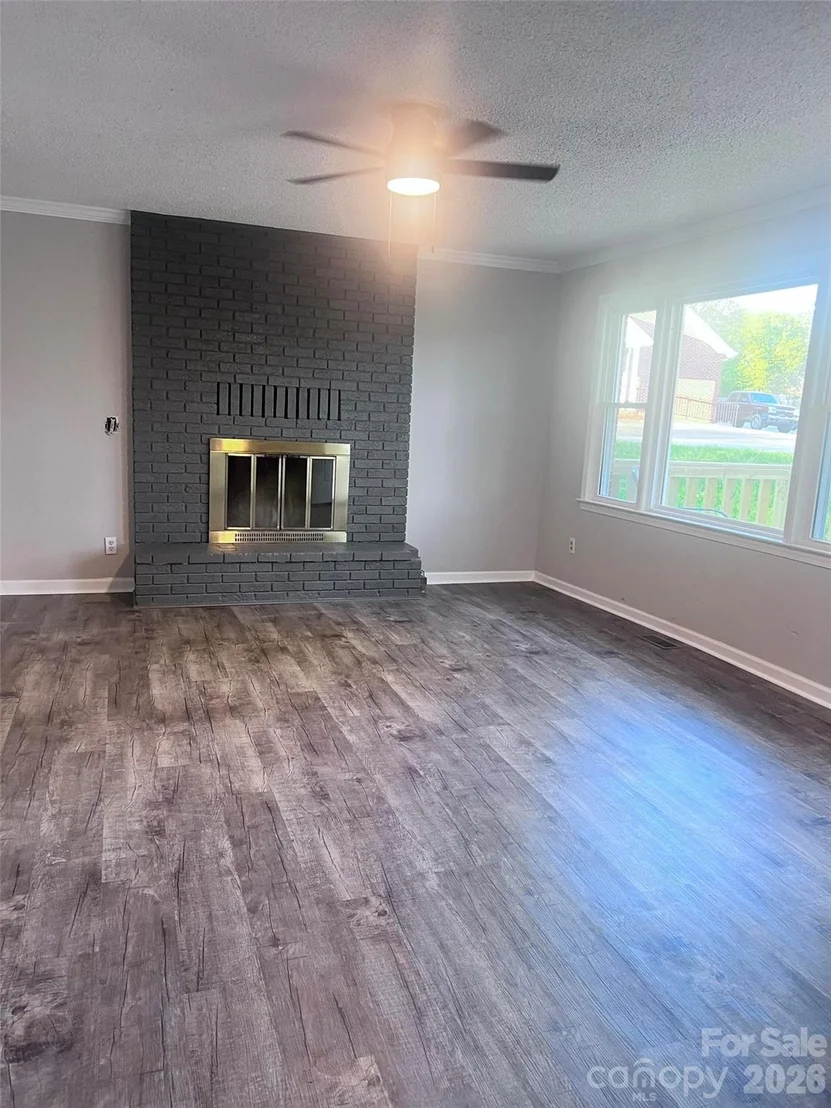 Photo of 400 Chatham Avenue