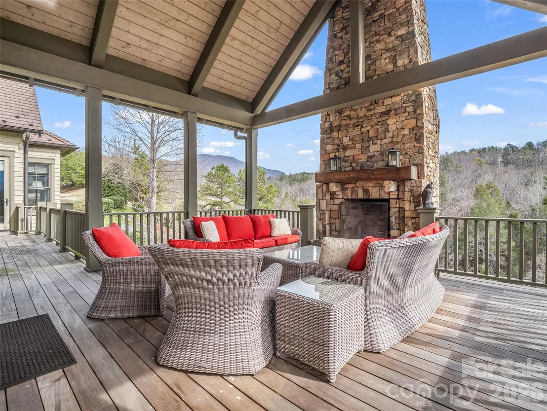 Photo of 565 Chestertown Drive