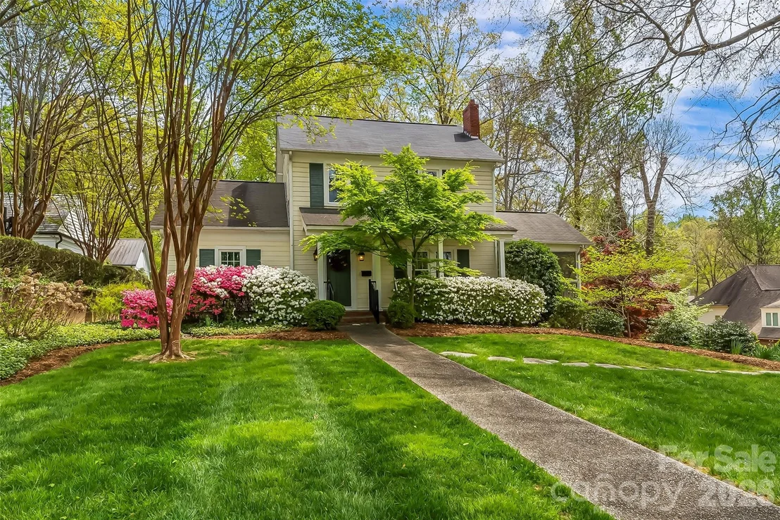Photo of 115 Riverside Court