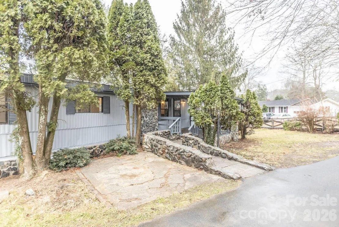 Photo of 101 6th Street
