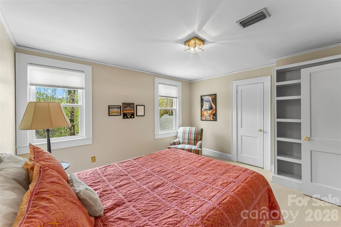 Photo of 115 Riverside Court