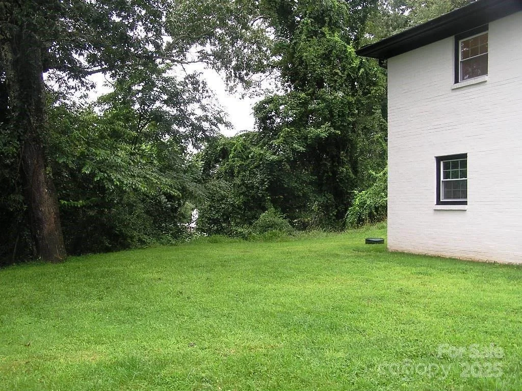 Photo of Unit 12 at 384 New River Heights