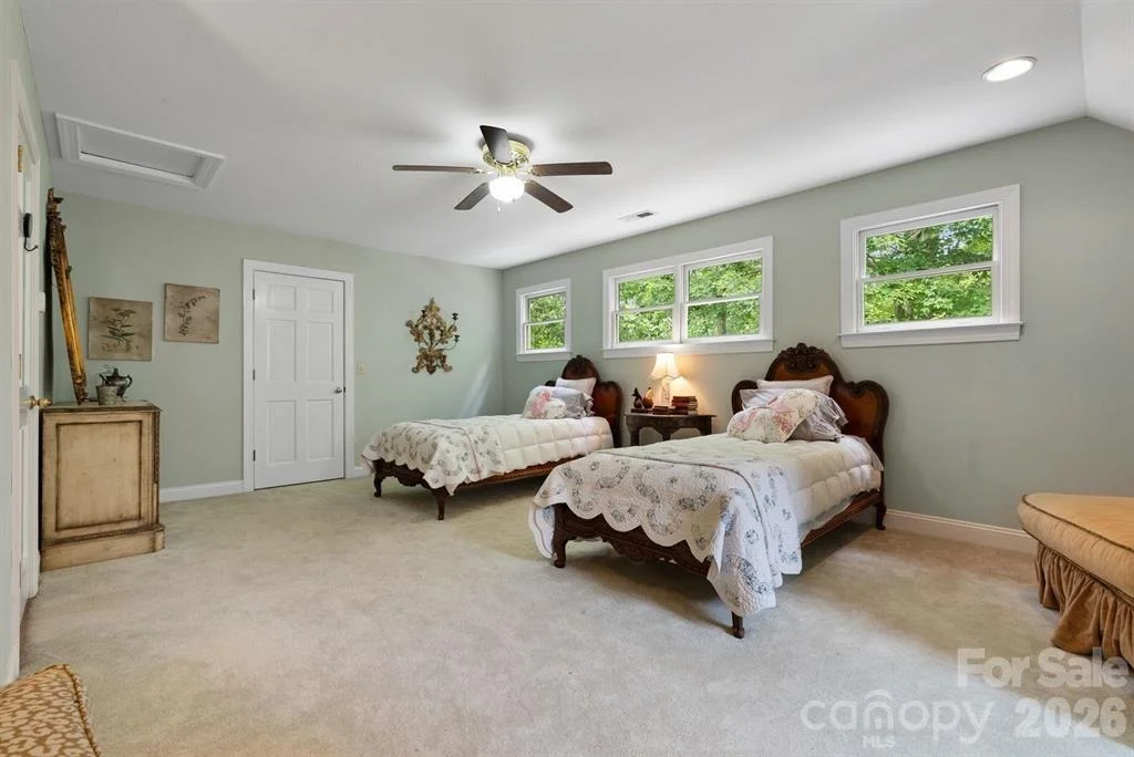 Photo of 175 Green Hills Road