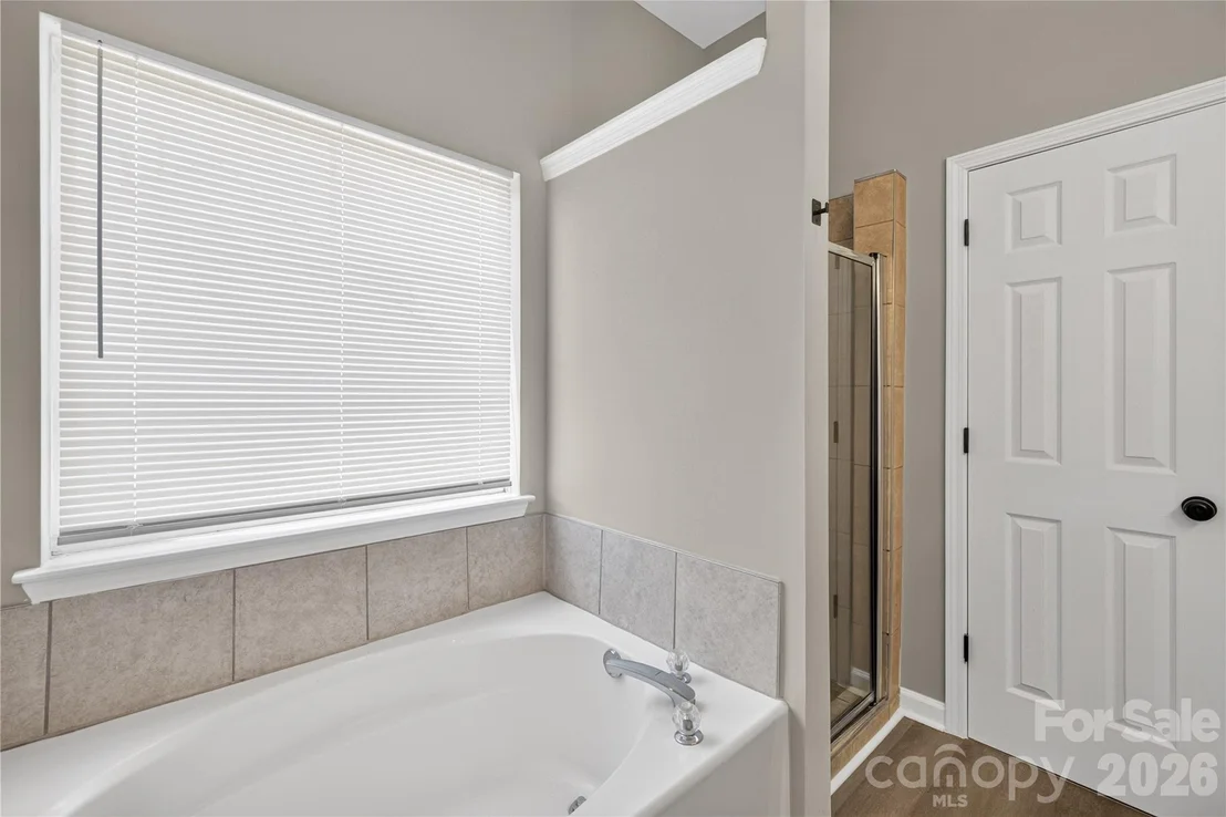Photo of 634 Longacre Drive