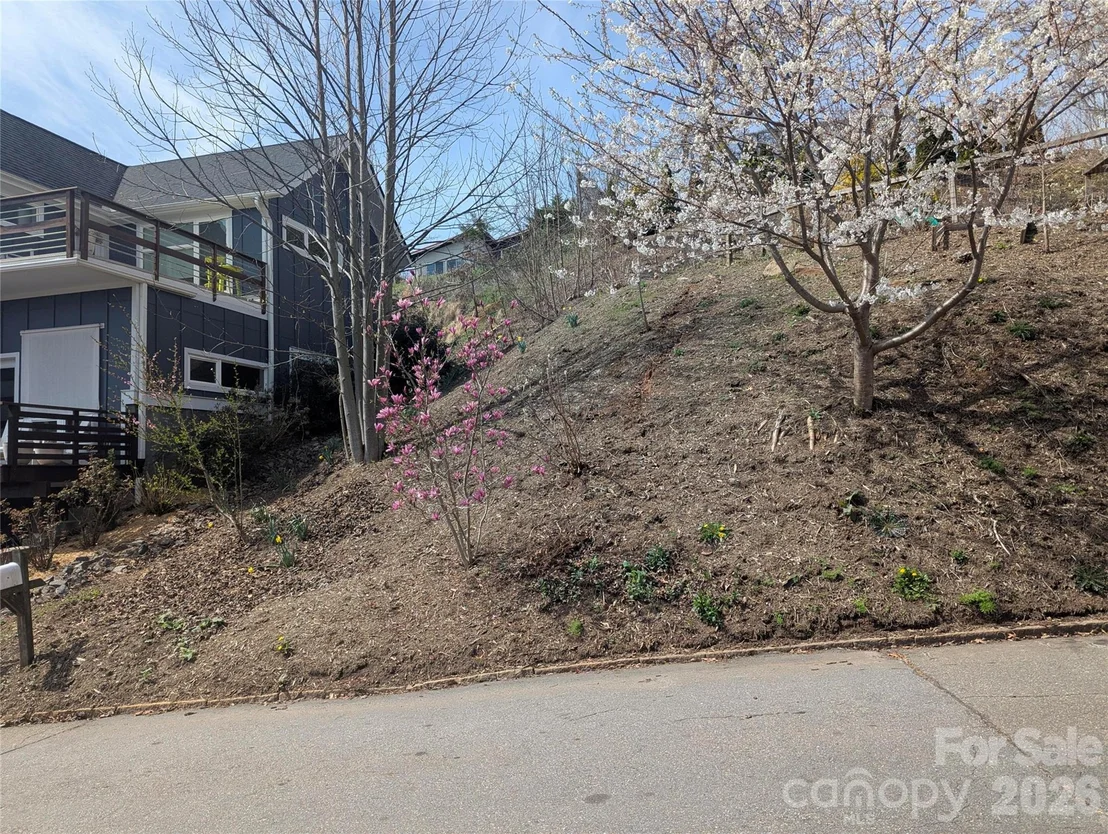Photo of 39 Jefferson Drive