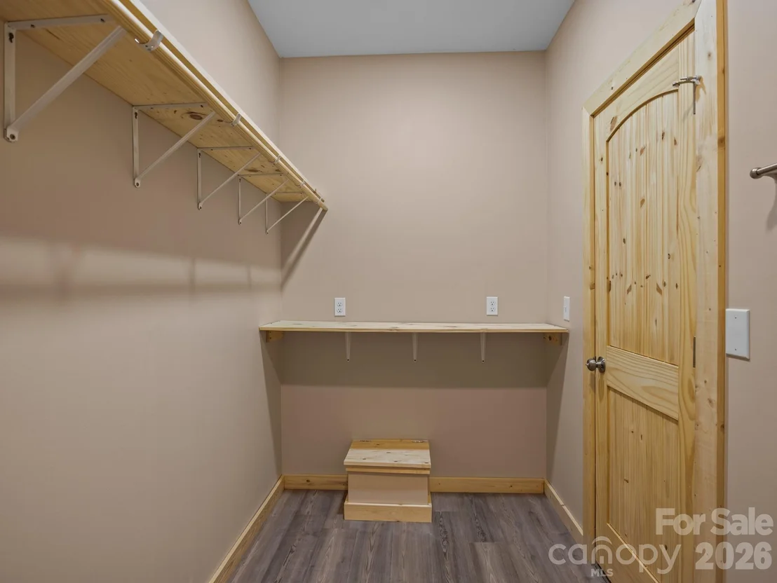 Photo of 225 Aurora Lane